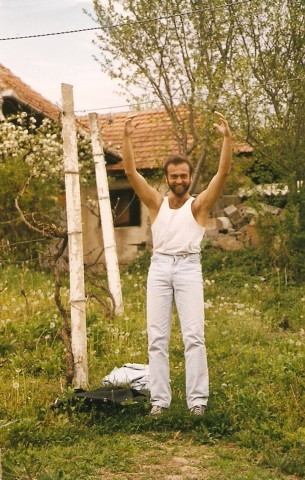 Bălăneşti, la moşia lui Vasile Vasiescu, 2001.