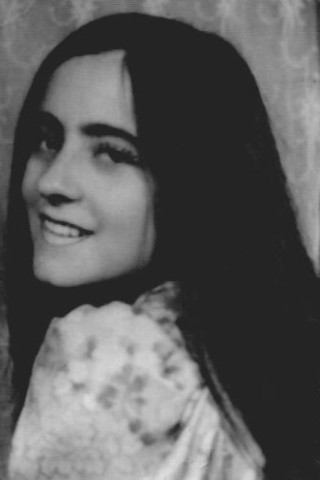 Mama, Mariana Şolea, la 20 de ani.